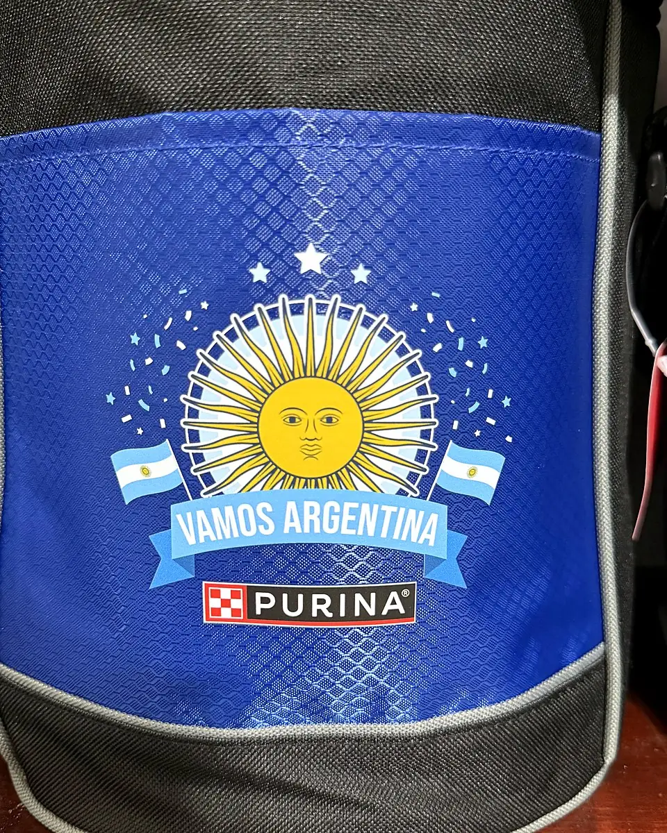 Bolso térmico: Detalles finos sobre tela técnica